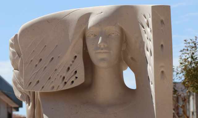 "Sculture in corso", una via artistica celebra la pregiata pietra di Apricena: il marmo